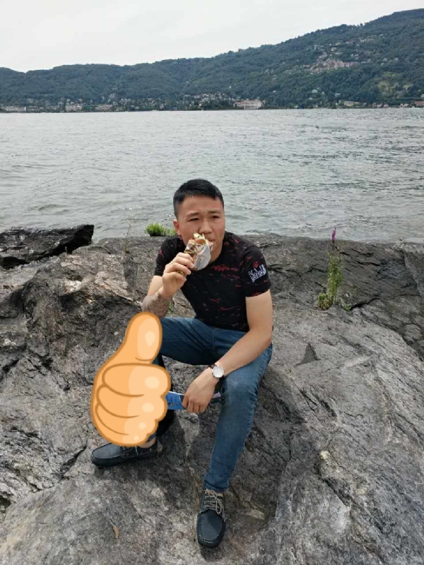 绚烂背后的平淡的第一张照片--莆田交友网