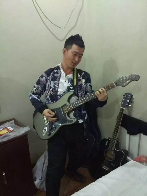 小吉他的第一张照片--莆田交友网