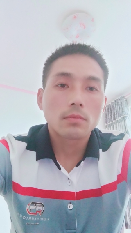 染红尘世的第二张照片--莆田交友网