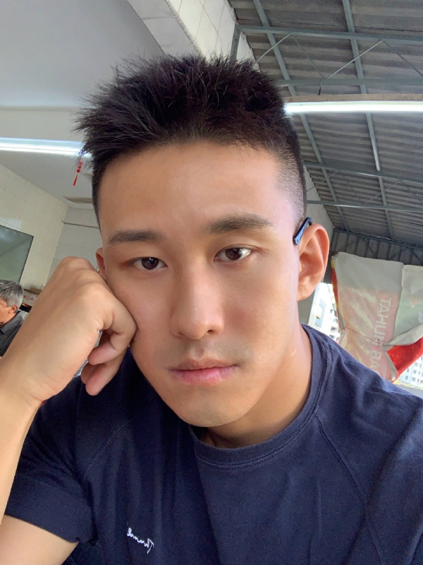 相见恨晚的第二张照片--莆田交友网