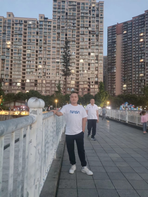 寂寞的男人的第一张照片--莆田交友网